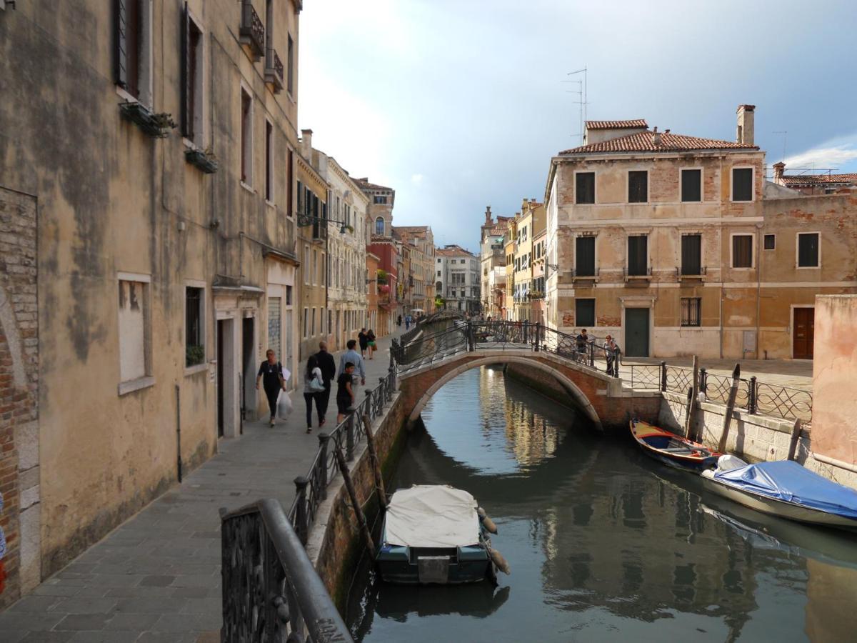 Ca Della Musica Venezia Santa Croce Lägenhet Exteriör bild